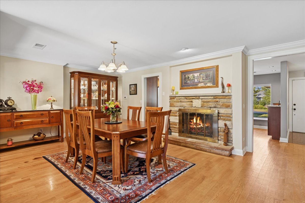 16280 W Woodbine Circle, Vernon Hills, IL 60061