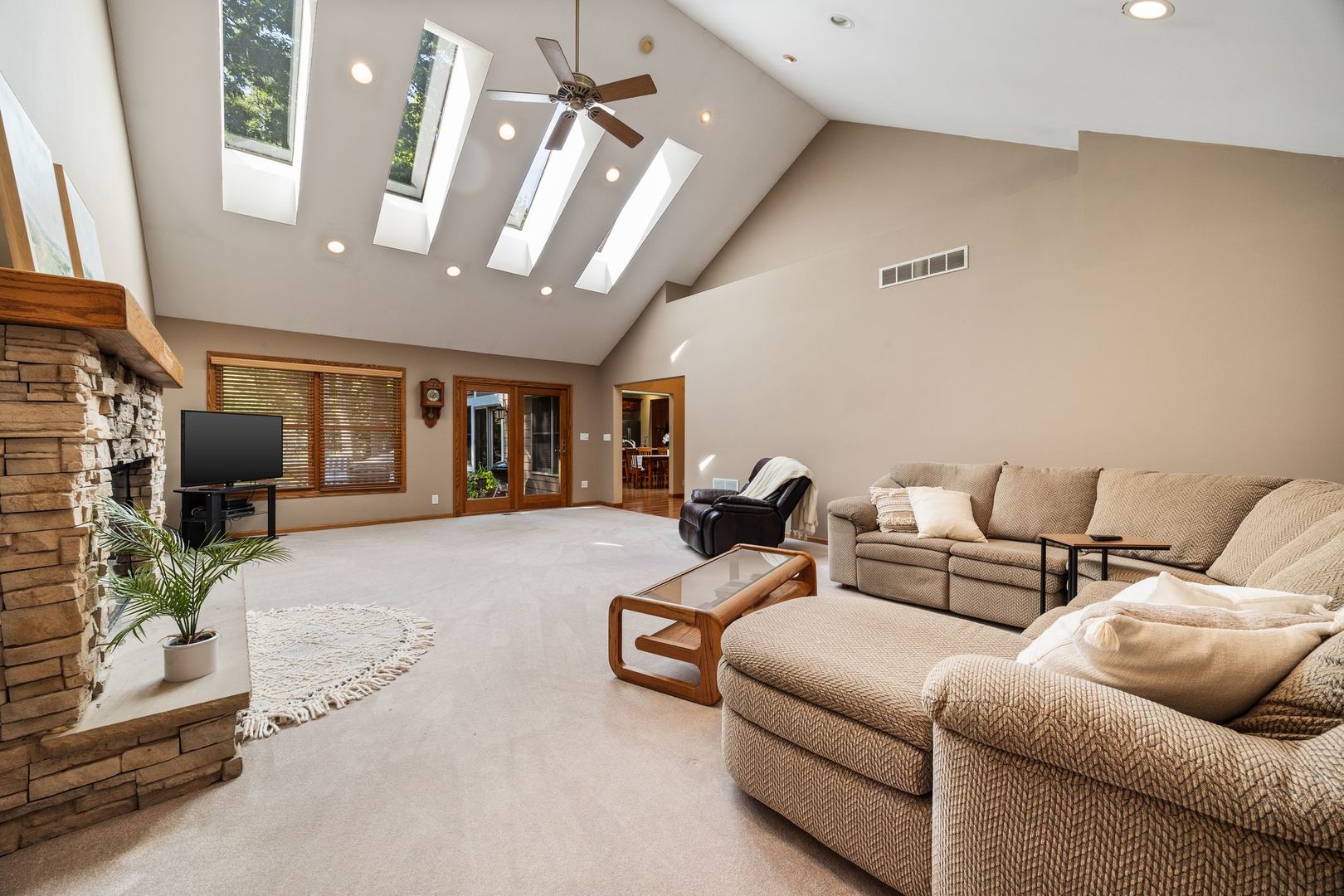39 Wiltshire Drive, Lincolnshire, IL 60069