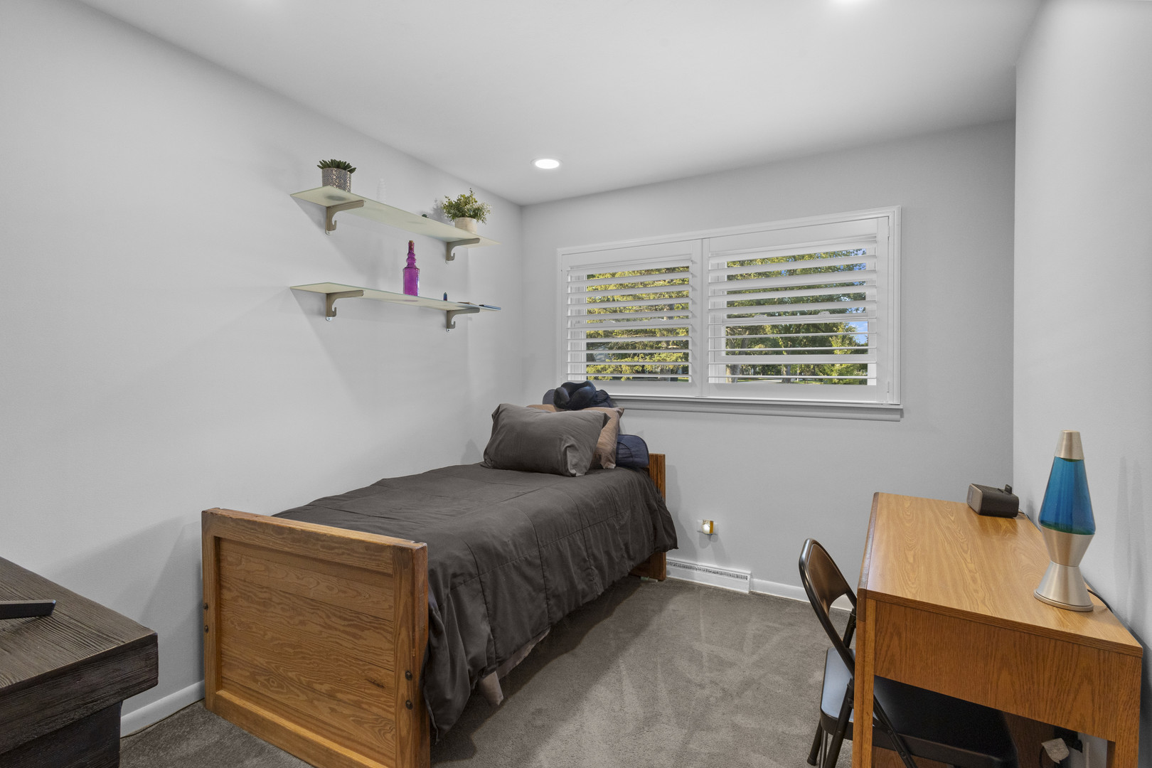 635 W Kenilworth Avenue, Palatine, IL 60067