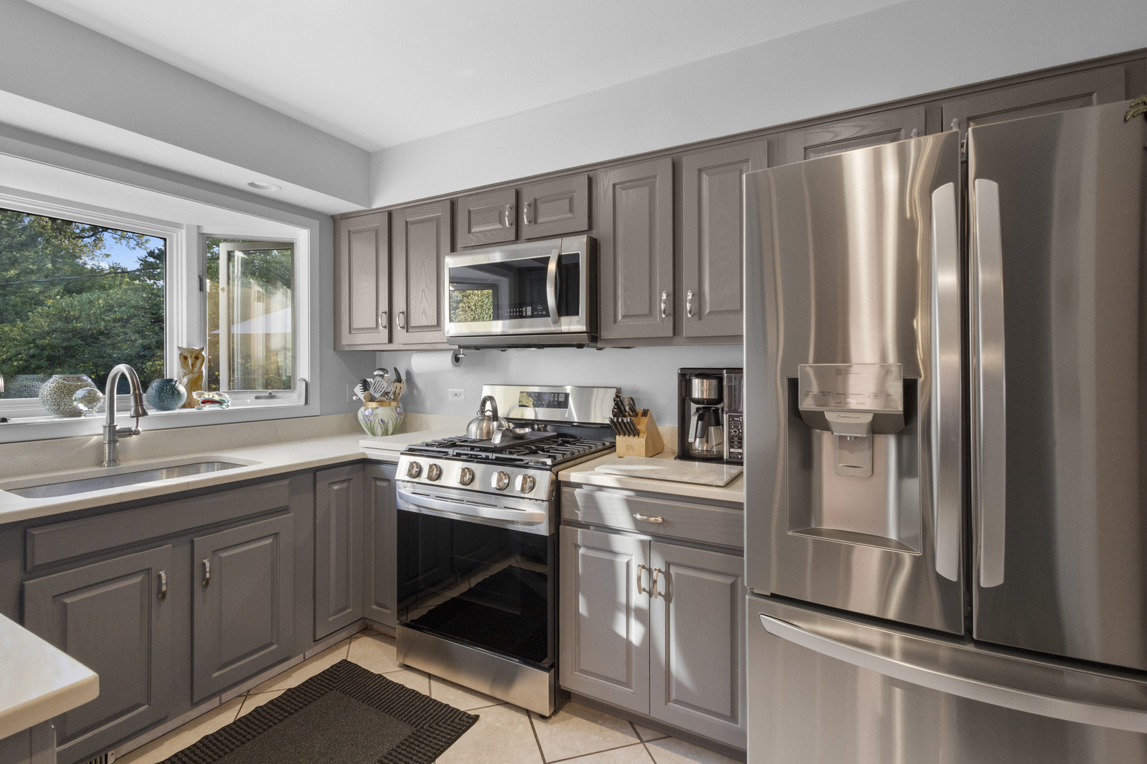 635 W Kenilworth Avenue, Palatine, IL 60067