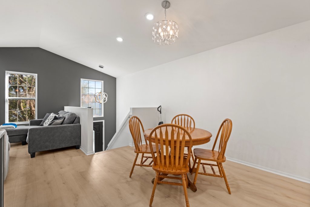 687 Serendipity Drive, Aurora, IL 60504