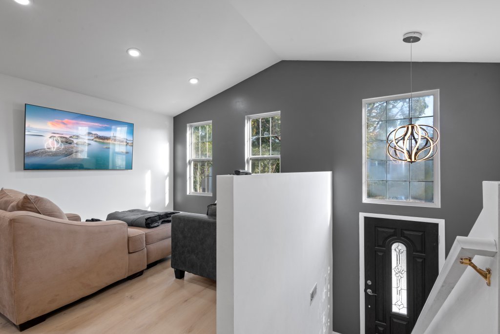 687 Serendipity Drive, Aurora, IL 60504