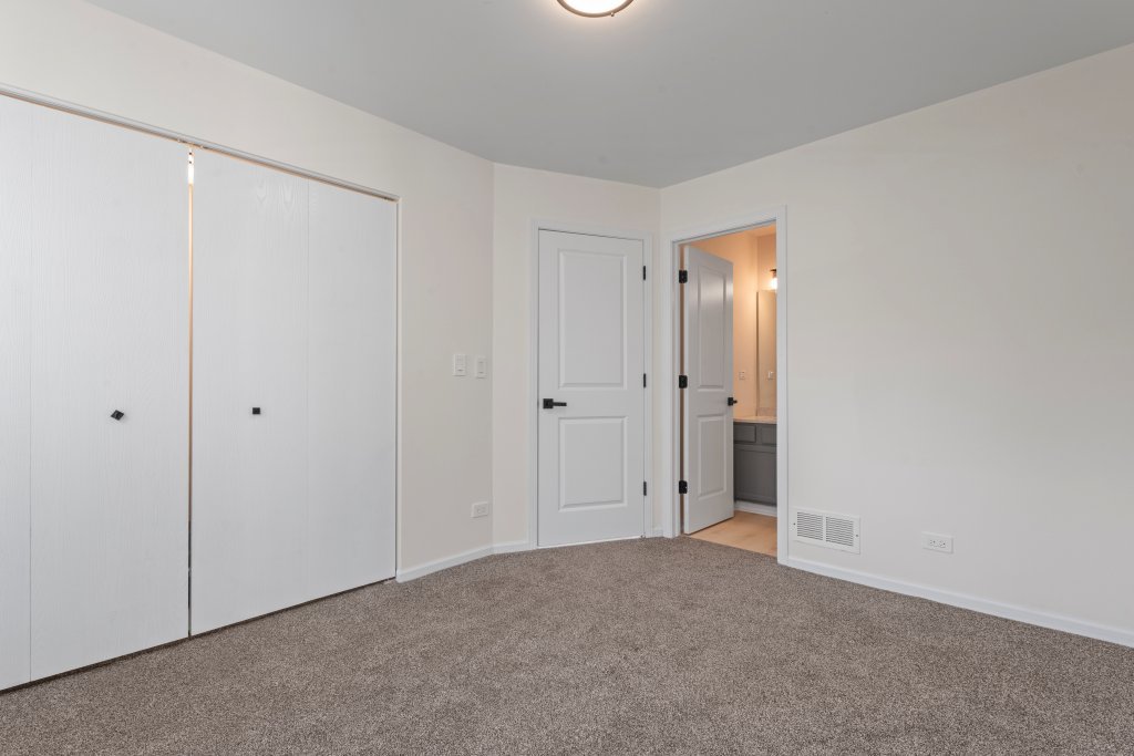 687 Serendipity Drive, Aurora, IL 60504