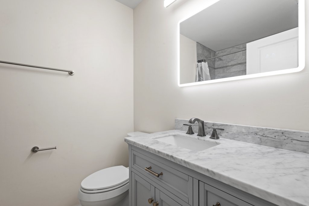 687 Serendipity Drive, Aurora, IL 60504