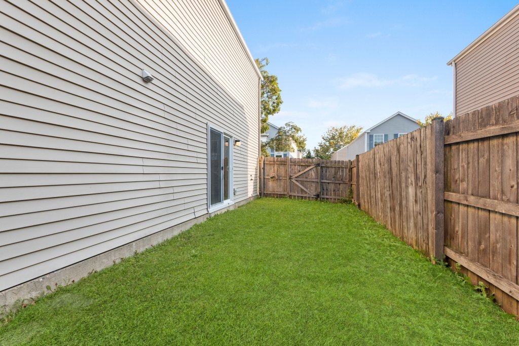 687 Serendipity Drive, Aurora, IL 60504