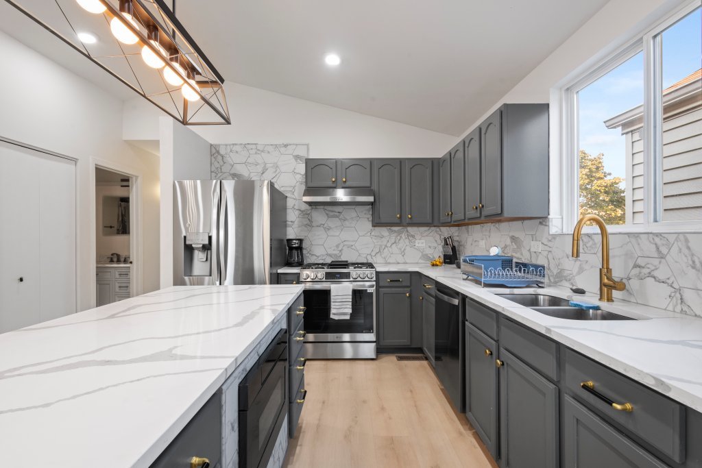 687 Serendipity Drive, Aurora, IL 60504