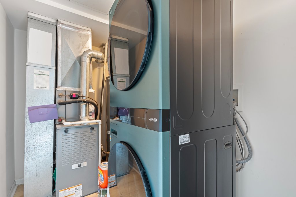 687 Serendipity Drive, Aurora, IL 60504