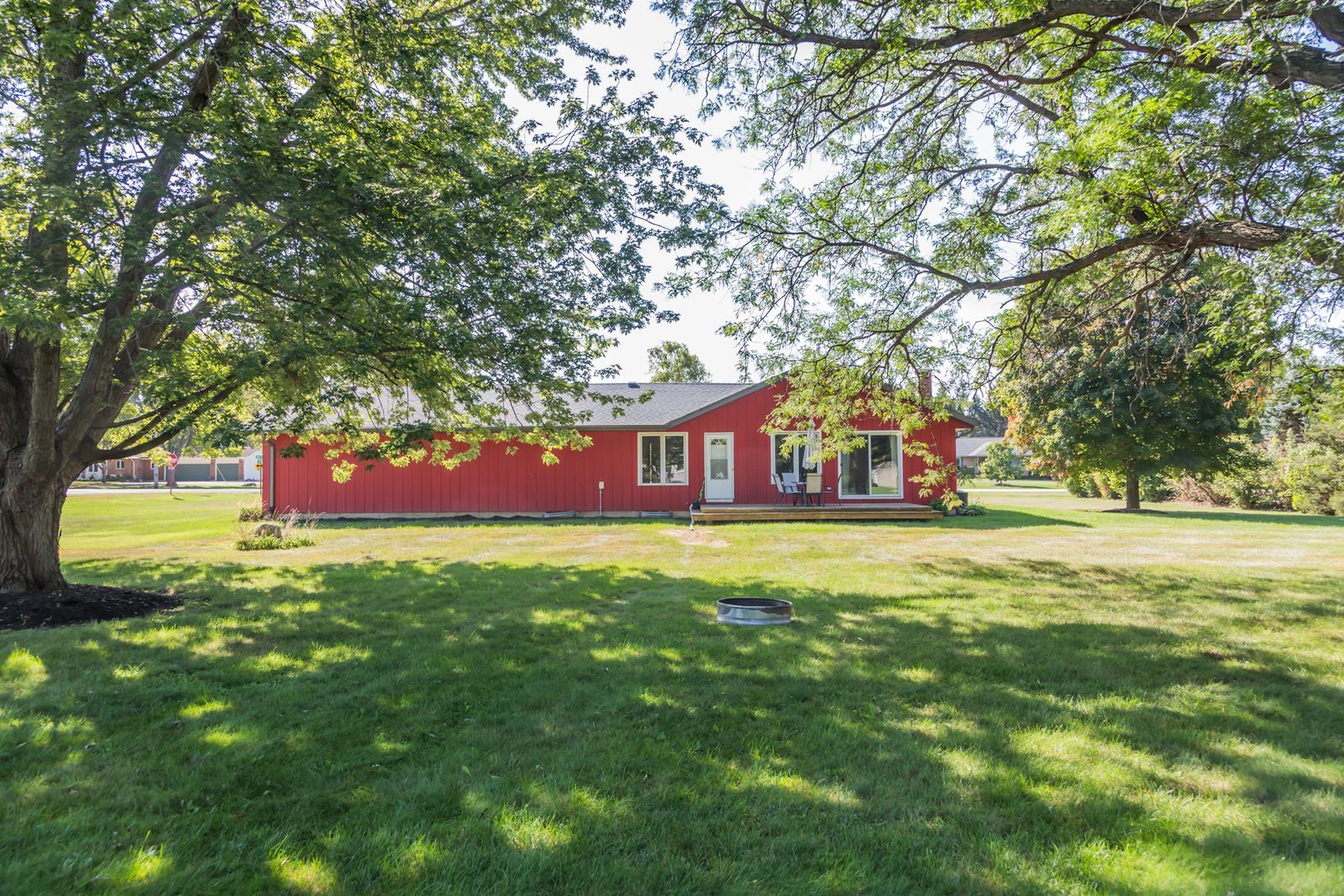 38W530 HOPPS Road, Elgin, IL 60124