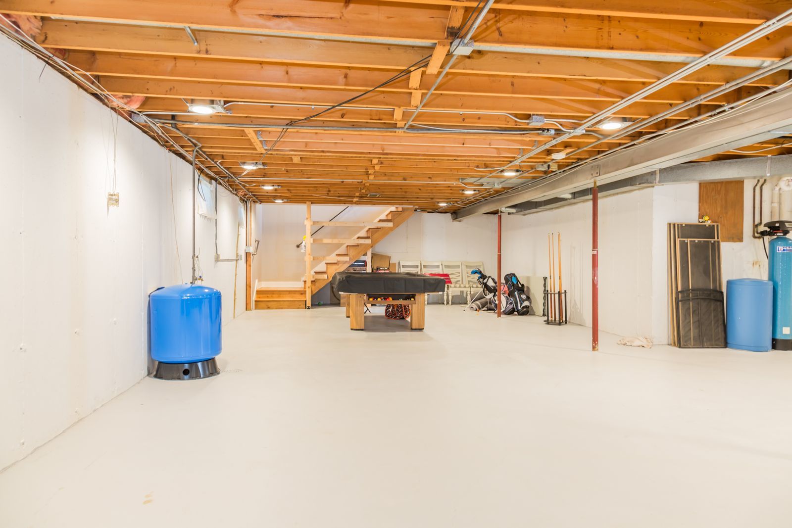 38W530 HOPPS Road, Elgin, IL 60124