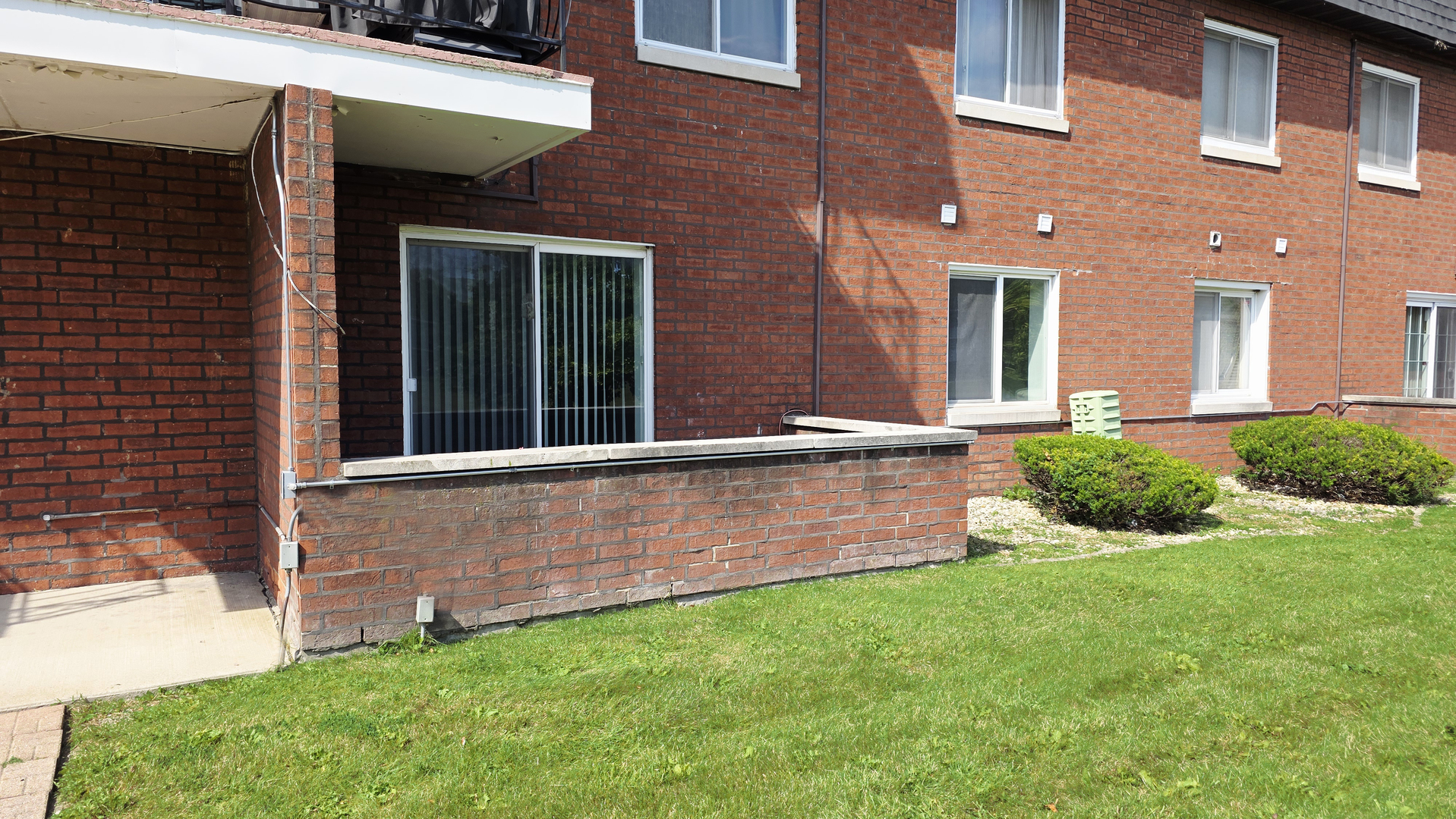 17007 Albany Avenue #T106, Hazel Crest, IL 60429