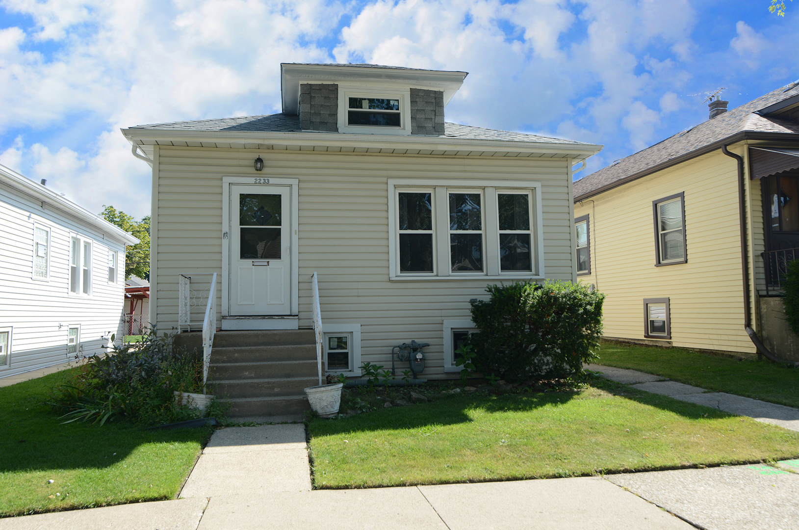 2233 N 73rd Court, Elmwood Park, IL 60707