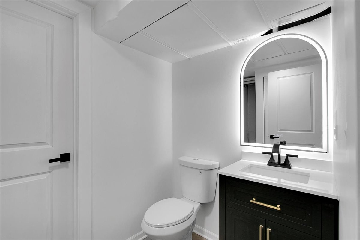 4500 W Thorndale Avenue, Chicago, IL 60646