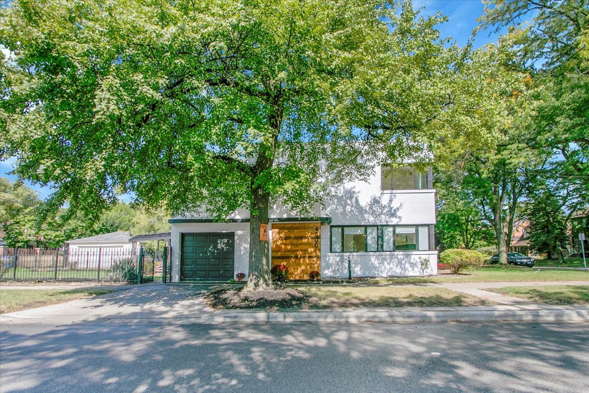 4500 W Thorndale Avenue, Chicago, IL 60646