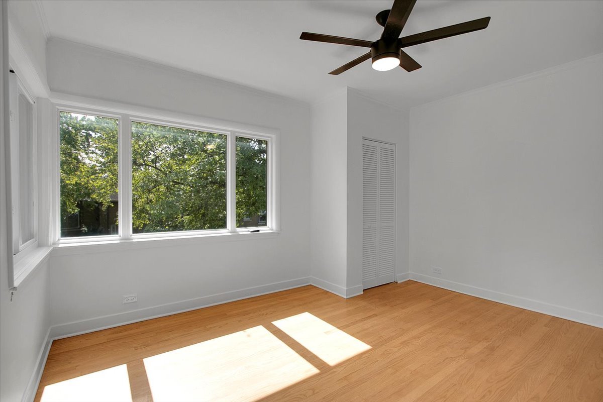 4500 W Thorndale Avenue, Chicago, IL 60646