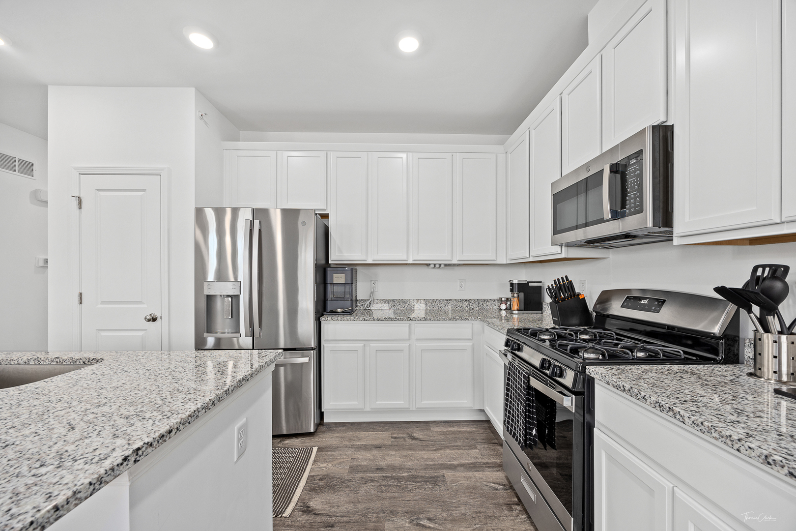 123 Kingsport Drive, South Elgin, IL 60177