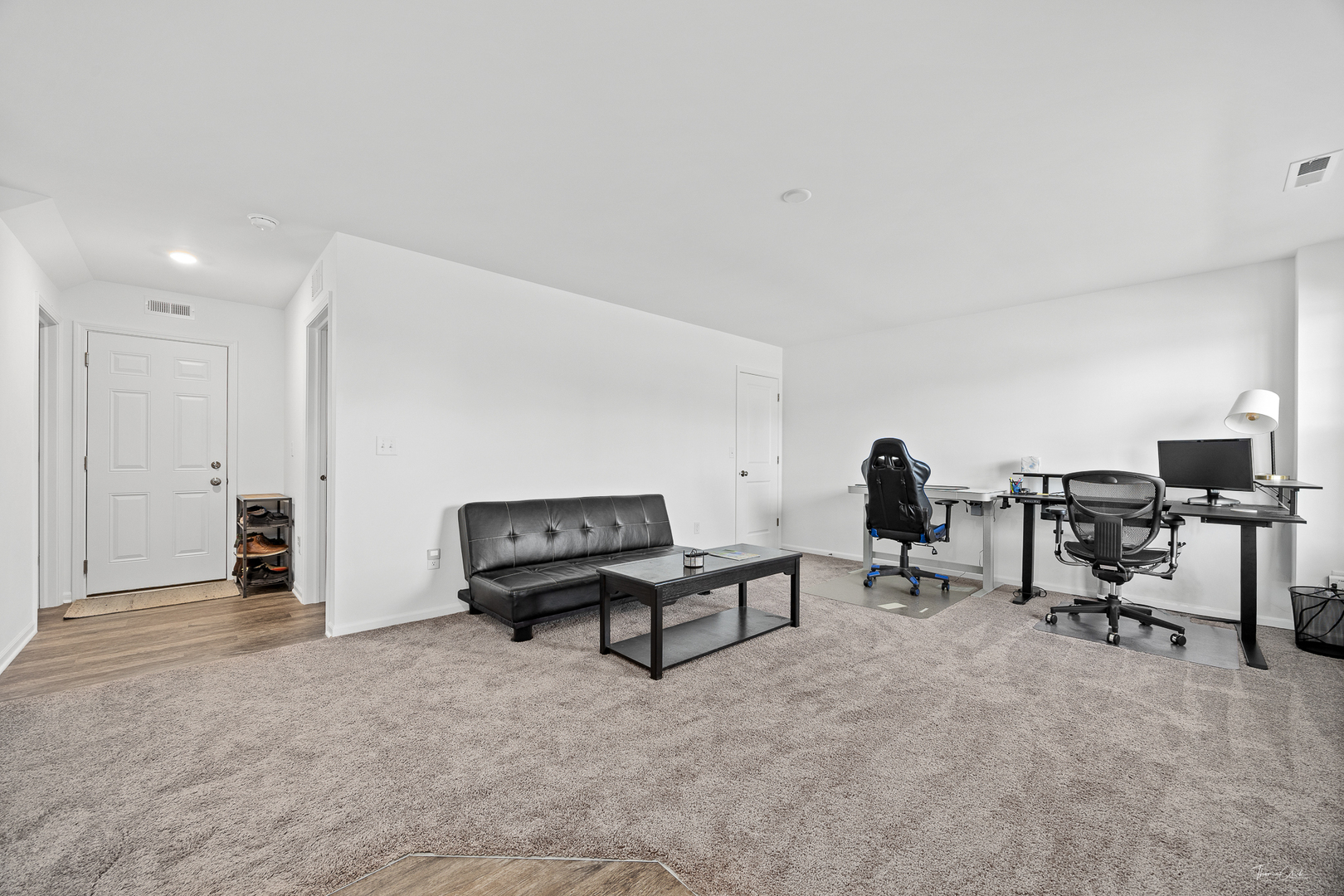 123 Kingsport Drive, South Elgin, IL 60177