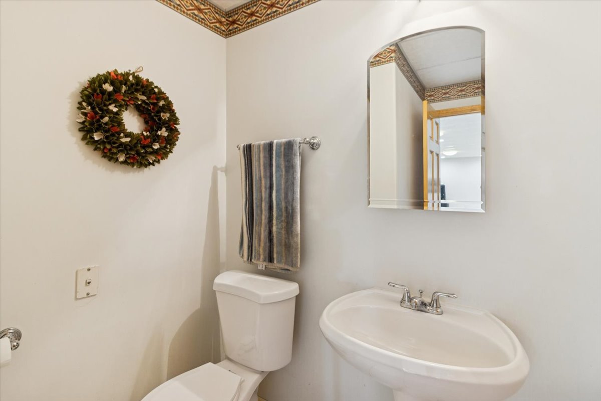 238 HILLCREST Avenue, Addison, IL 60101