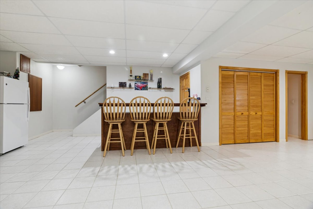 238 HILLCREST Avenue, Addison, IL 60101