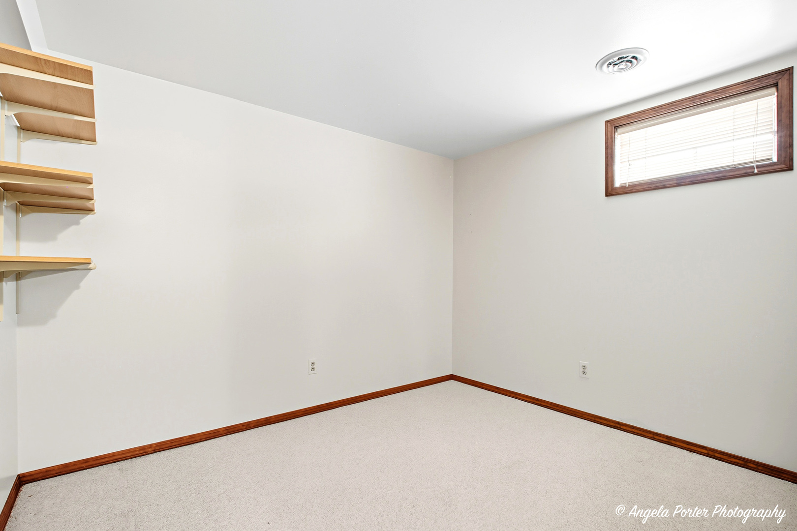 578 Pine Grove Avenue, Gurnee, IL 60031