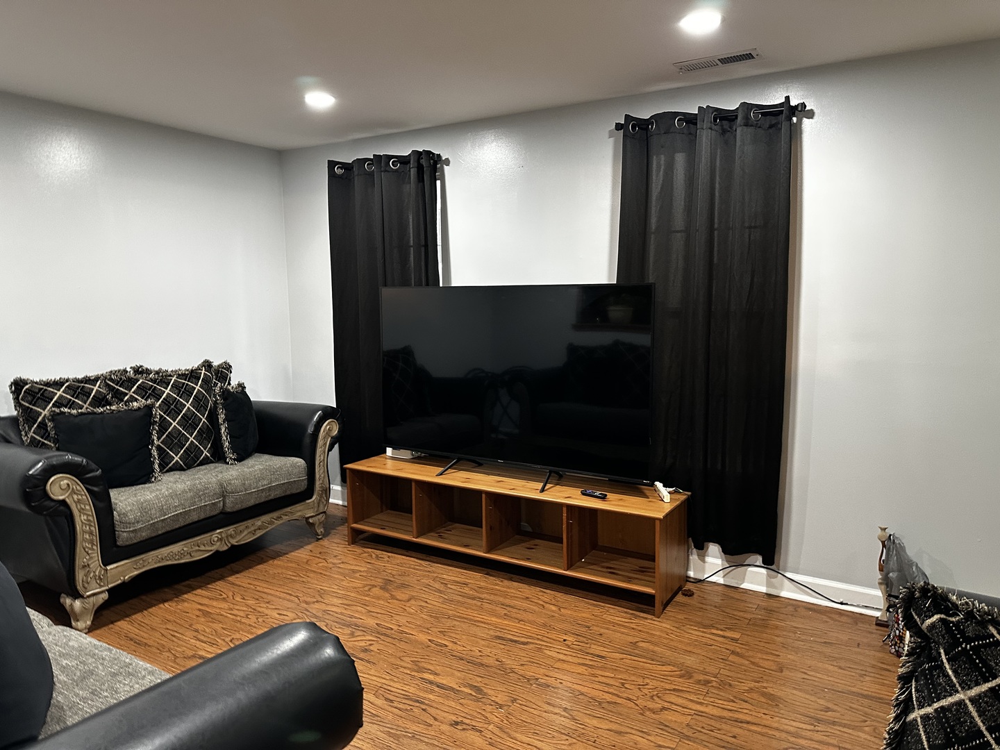 811 Symphony Drive, Aurora, IL 60504