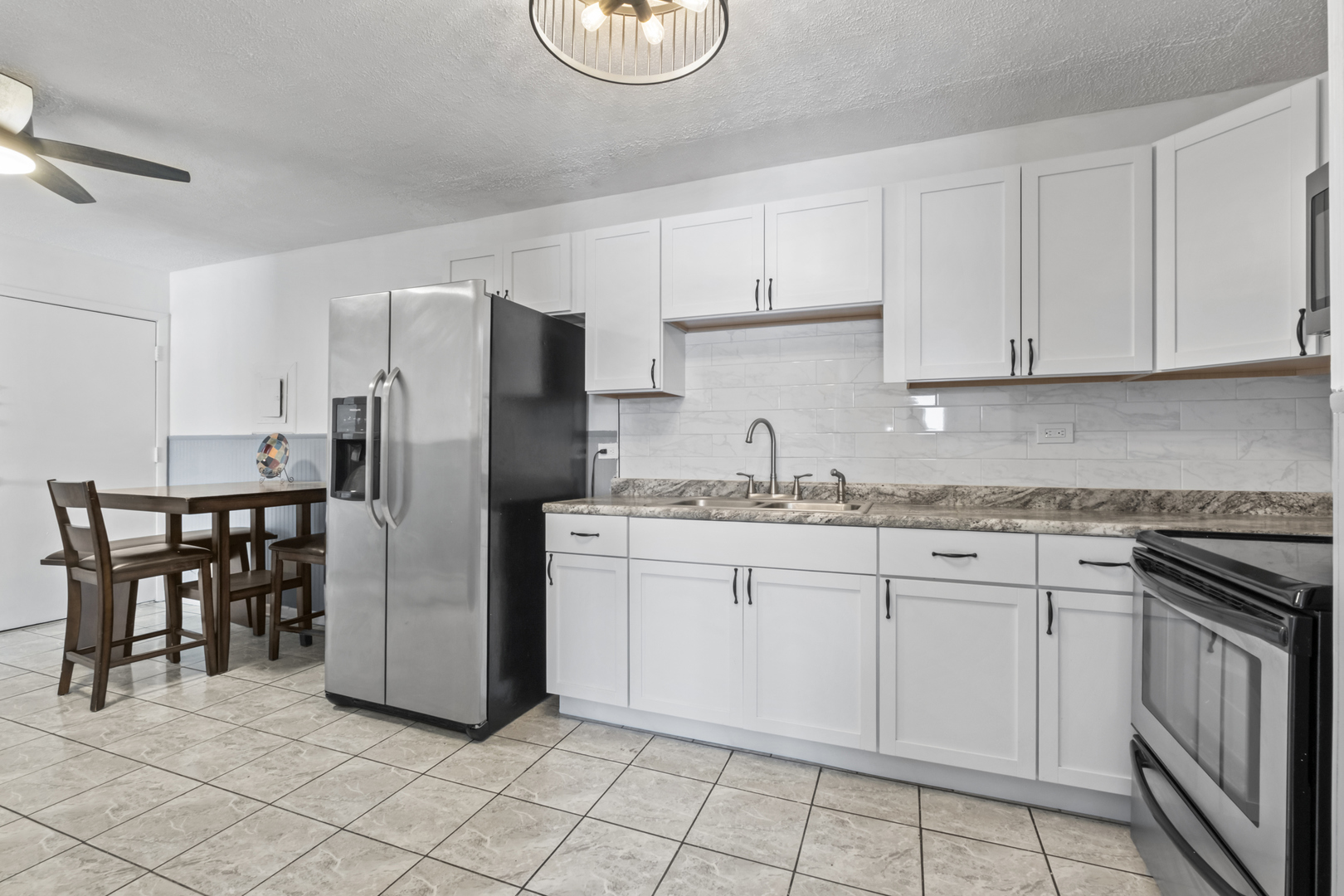 3243 S 49th Avenue #301, Cicero, IL 60804