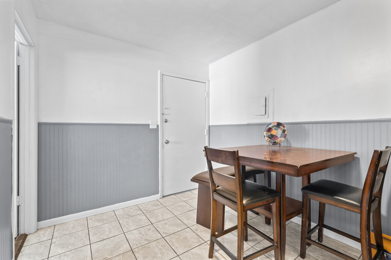 3243 S 49th Avenue #301, Cicero, IL 60804