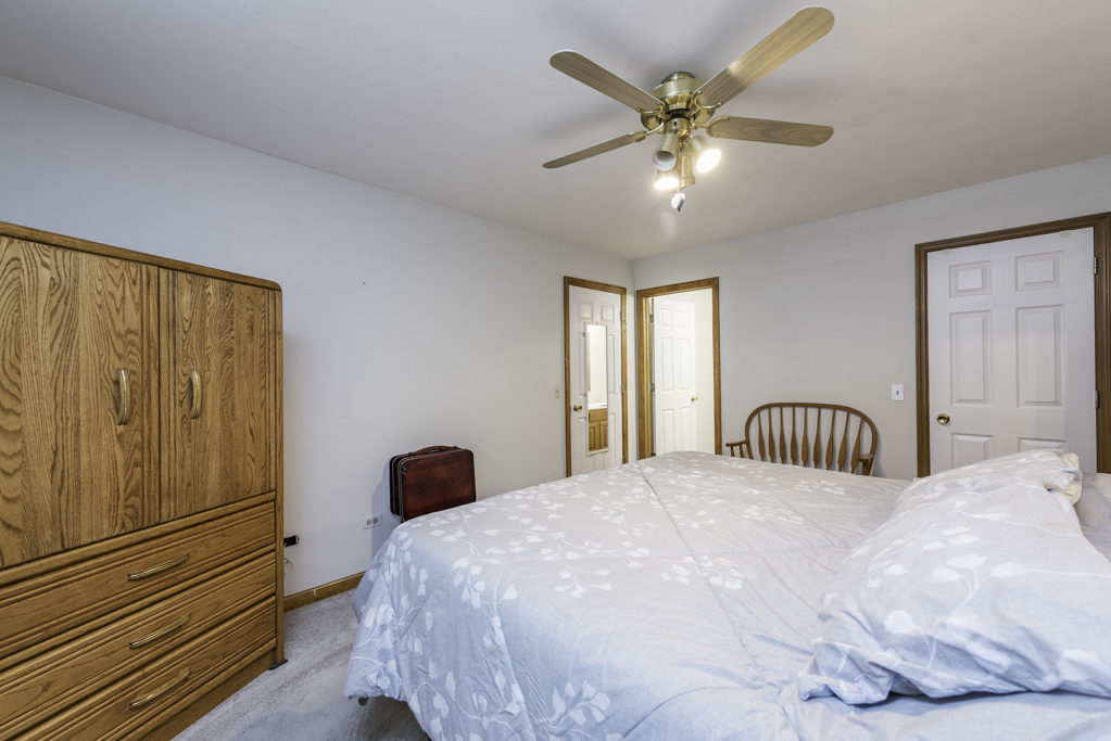 1677 W Beach Road #1677, Waukegan, IL 60087