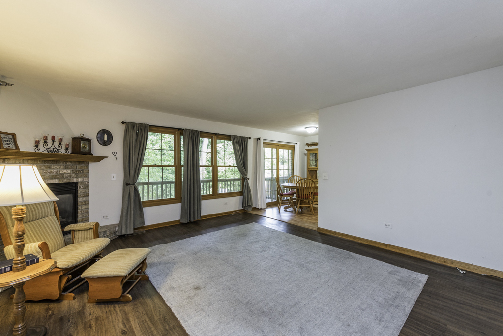 1677 W Beach Road #1677, Waukegan, IL 60087