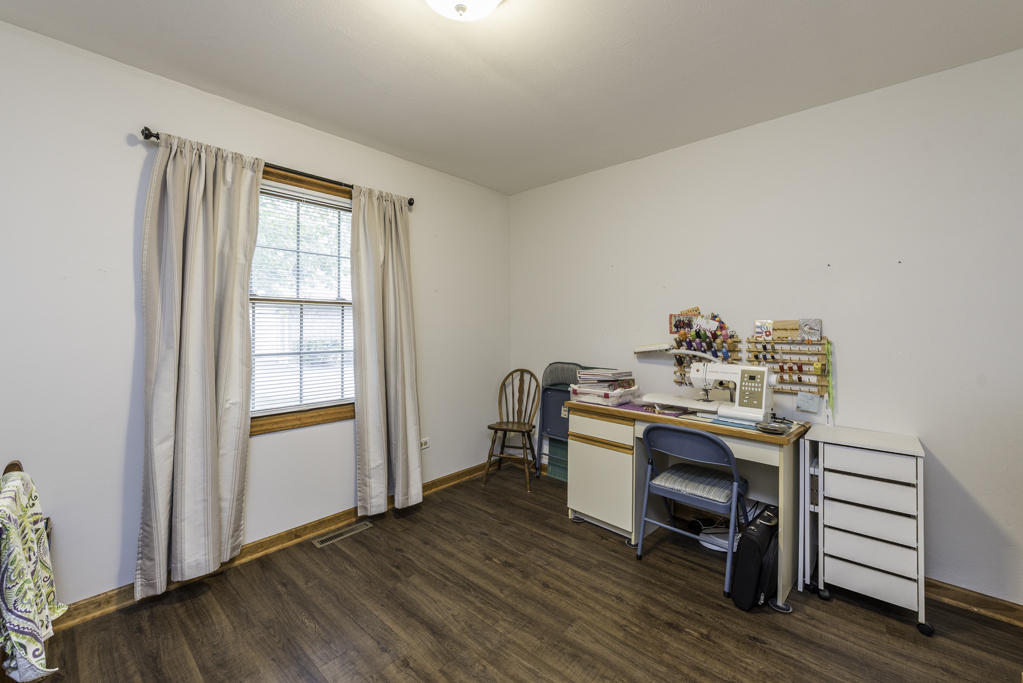 1677 W Beach Road #1677, Waukegan, IL 60087