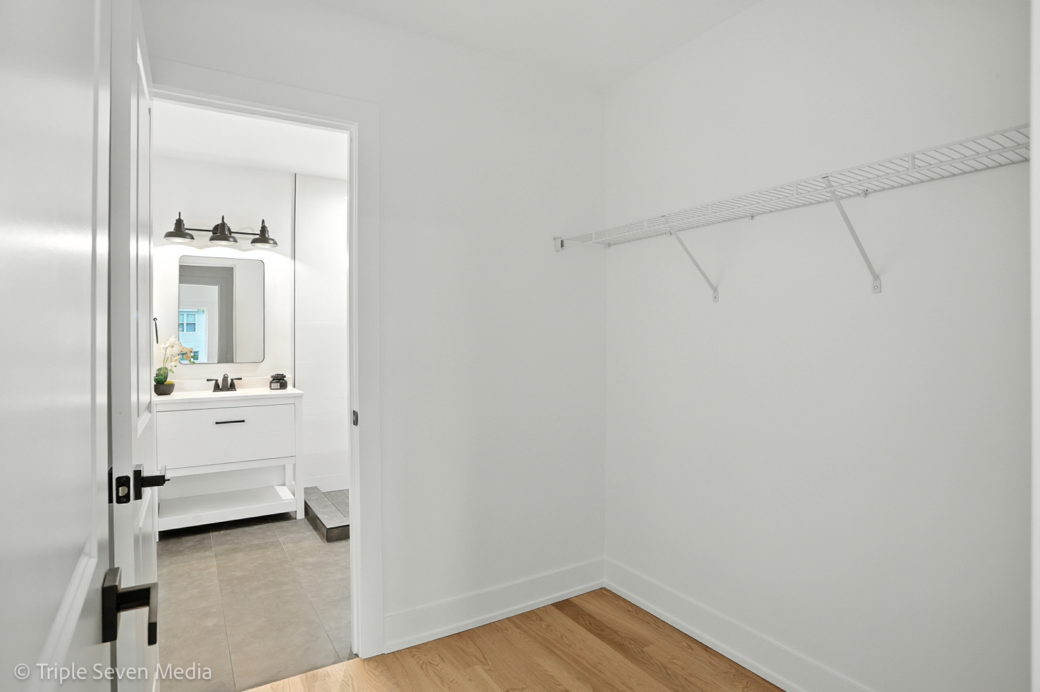 302 S Washington Street, Westmont, IL 60559