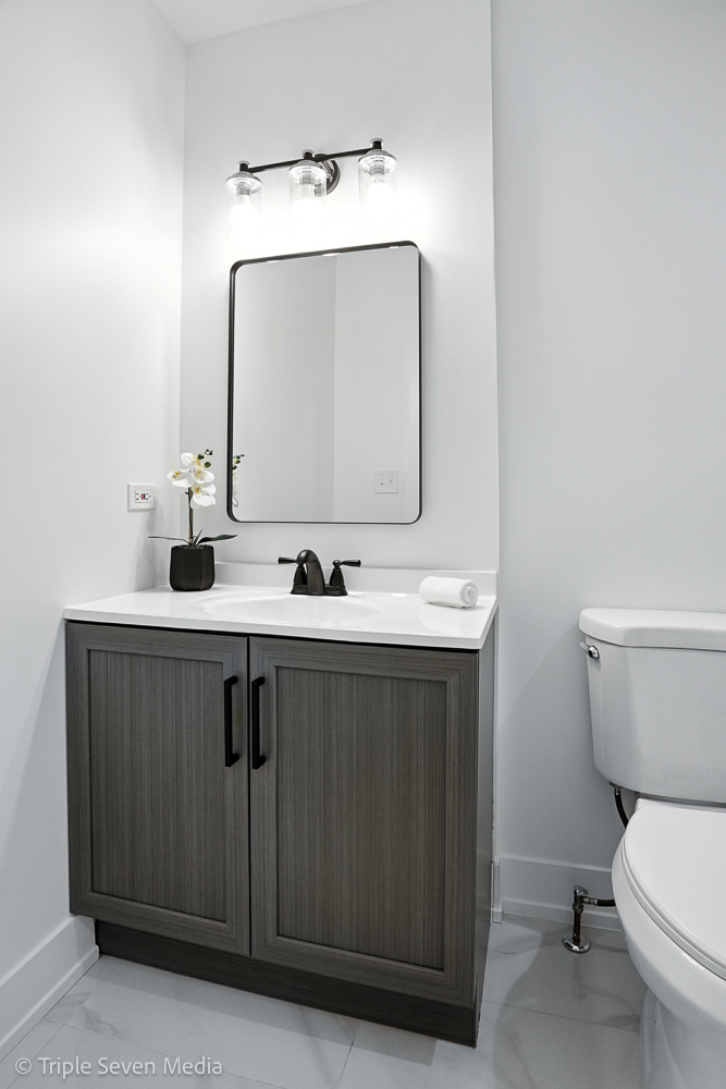 302 S Washington Street, Westmont, IL 60559