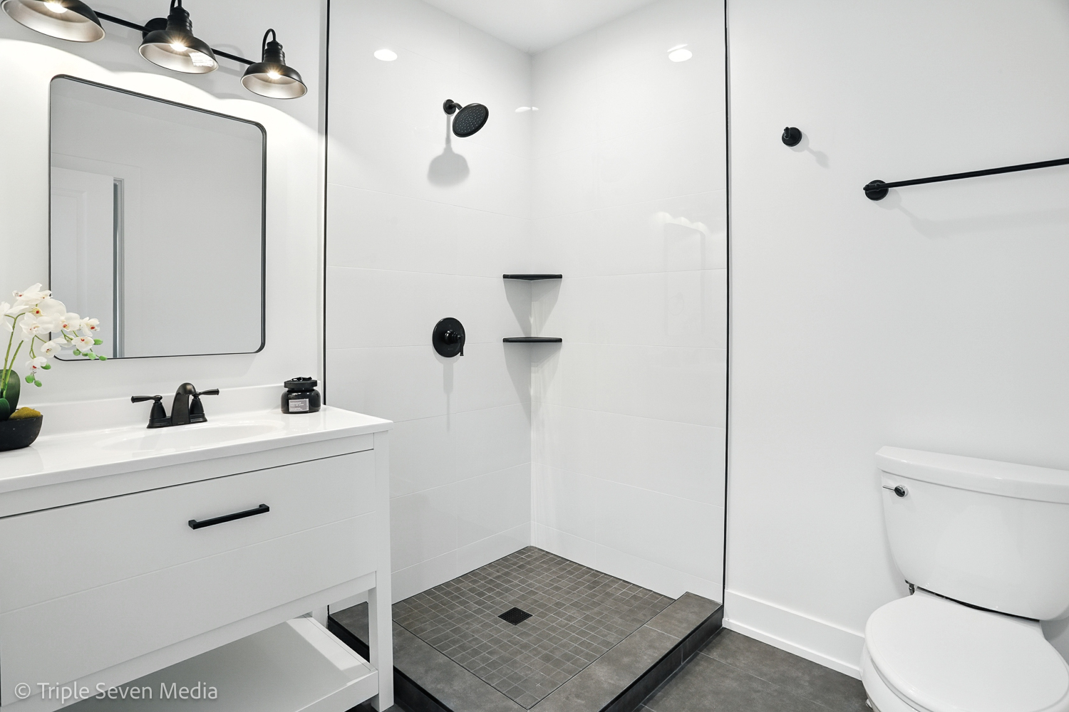 302 S Washington Street, Westmont, IL 60559