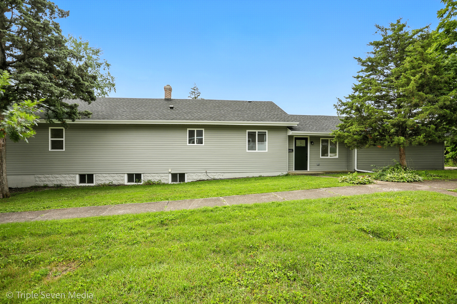 302 S Washington Street, Westmont, IL 60559