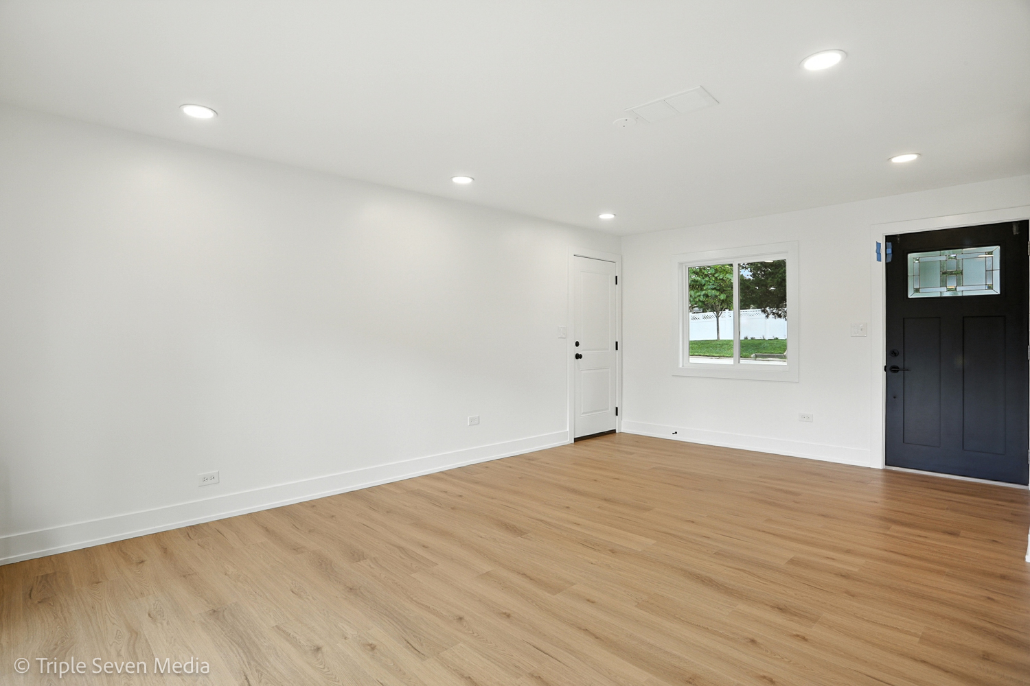 302 S Washington Street, Westmont, IL 60559