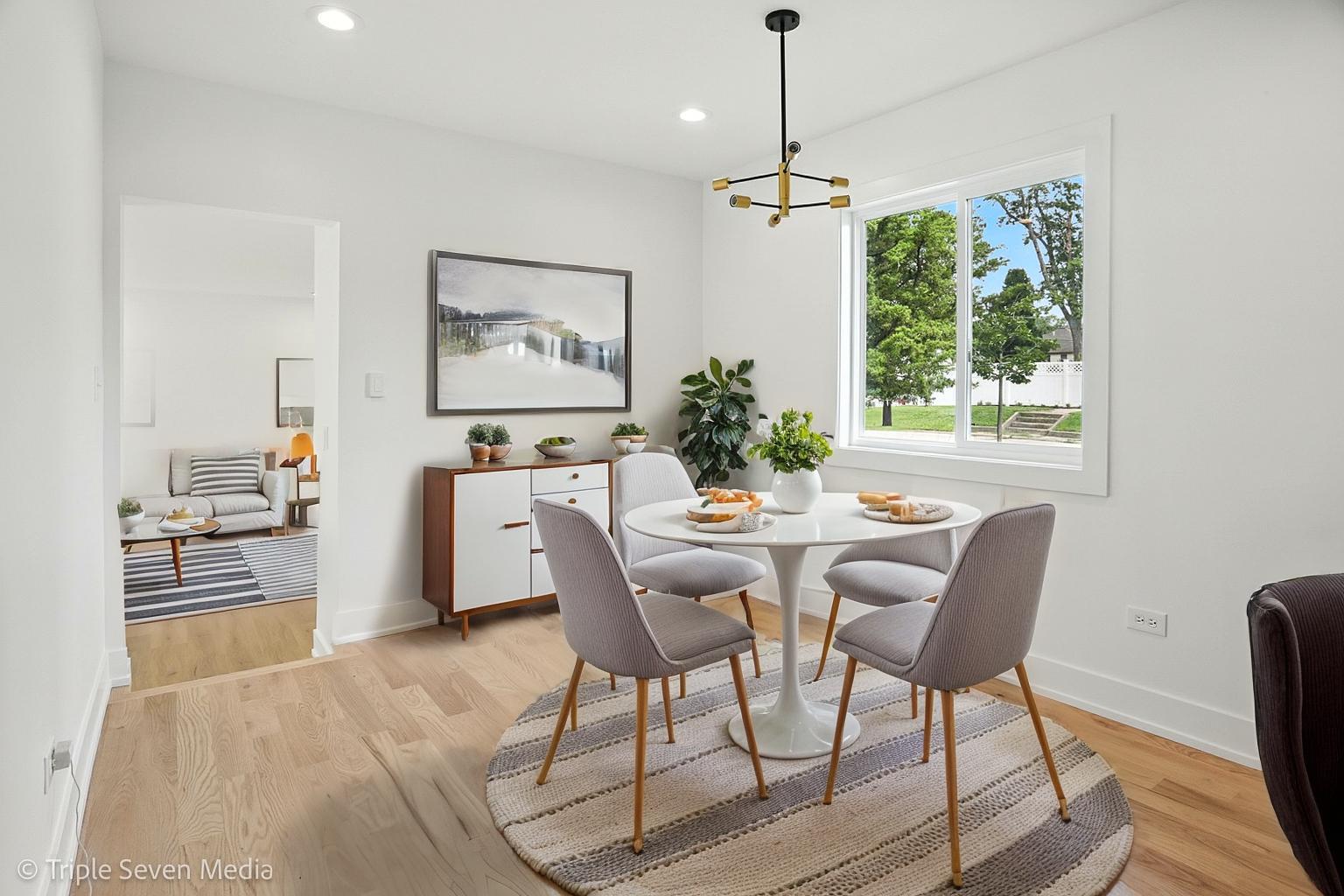 302 S Washington Street, Westmont, IL 60559