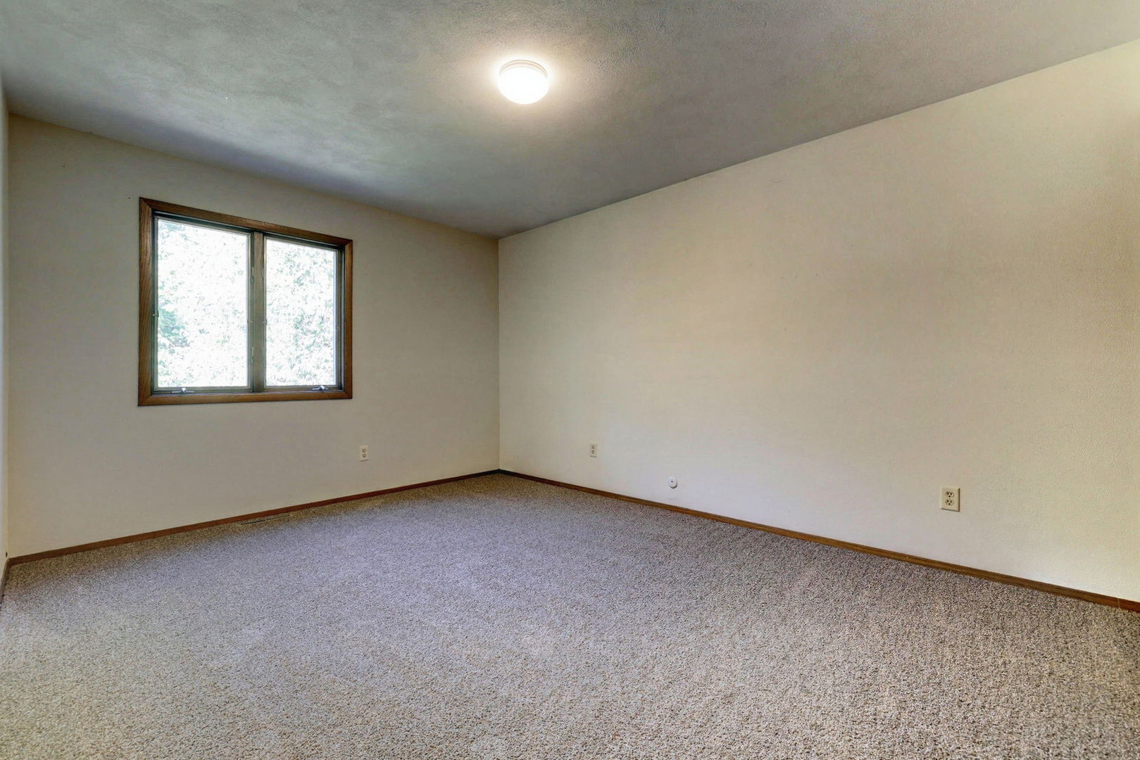 521 Deerpath Drive, Winthrop Harbor, IL 60096