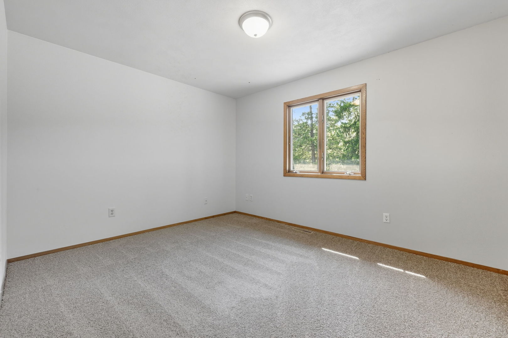 521 Deerpath Drive, Winthrop Harbor, IL 60096