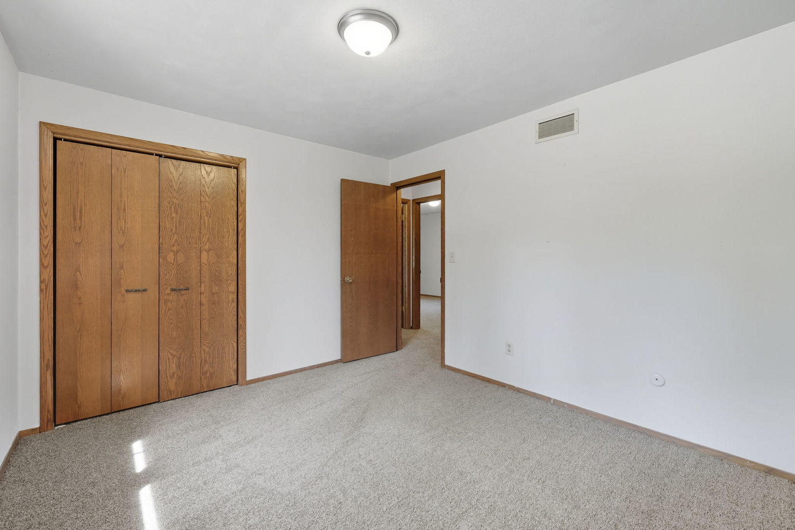 521 Deerpath Drive, Winthrop Harbor, IL 60096