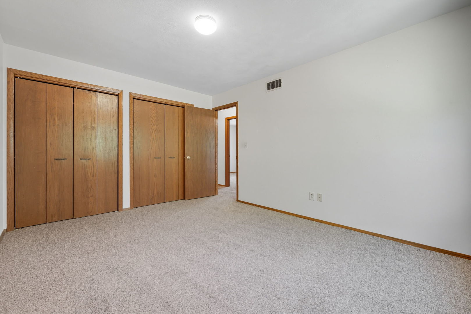 521 Deerpath Drive, Winthrop Harbor, IL 60096