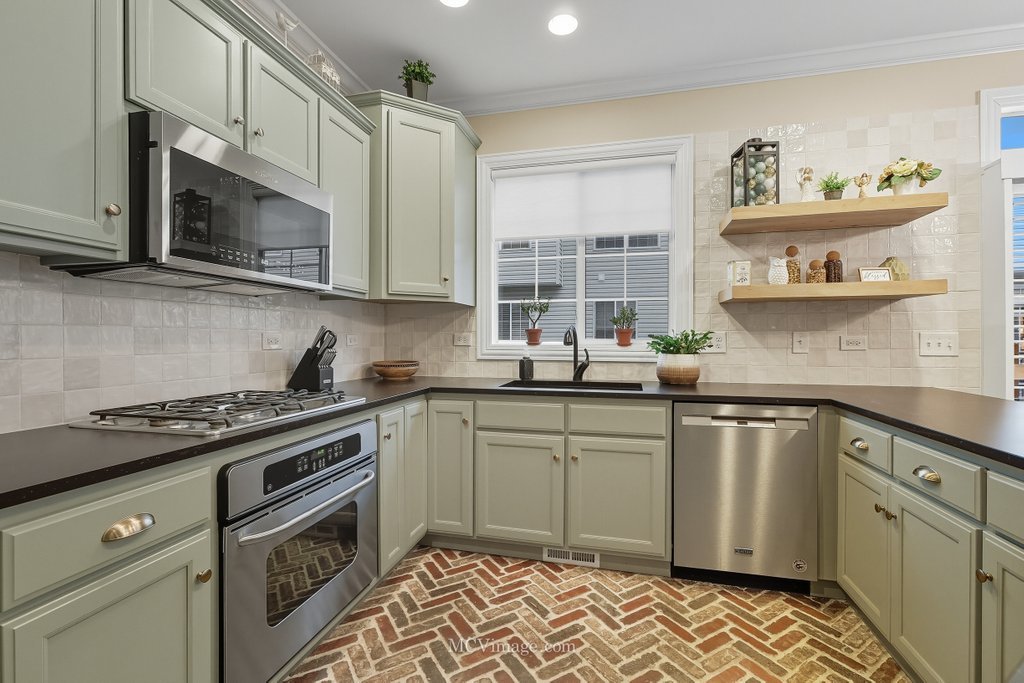 2628 Blakely Lane, Naperville, IL 60540