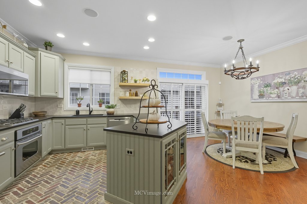 2628 Blakely Lane, Naperville, IL 60540