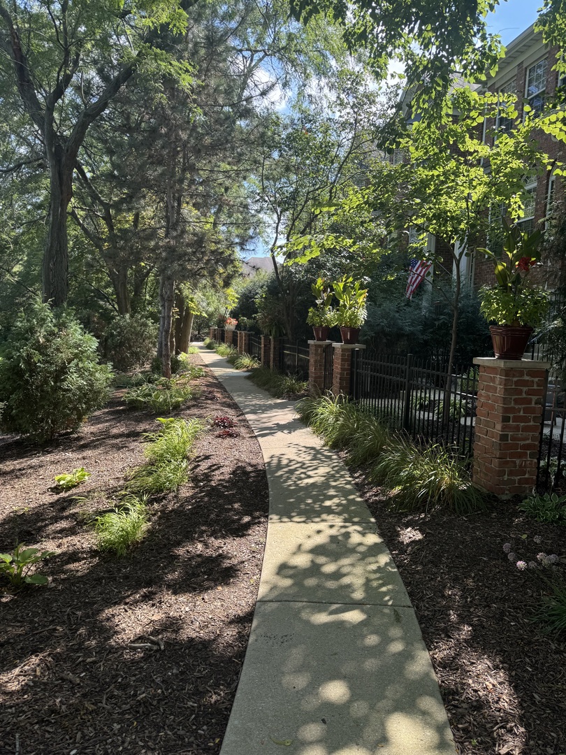 2628 Blakely Lane, Naperville, IL 60540