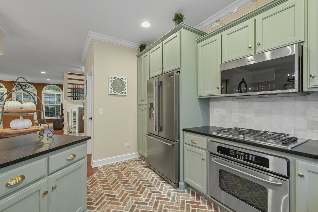 2628 Blakely Lane, Naperville, IL 60540