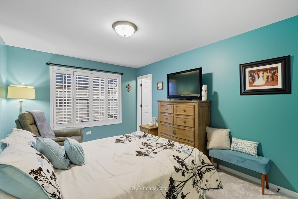 2628 Blakely Lane, Naperville, IL 60540