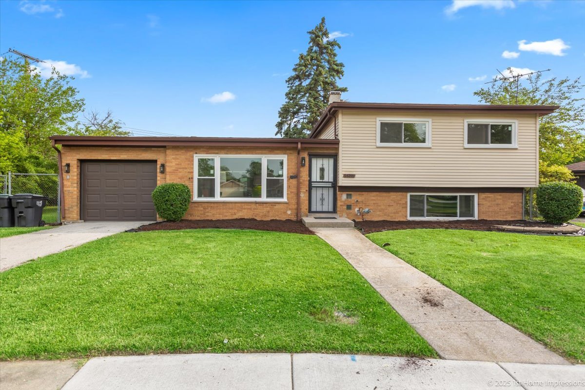 16211 Joyce Circle, South Holland, IL 60473