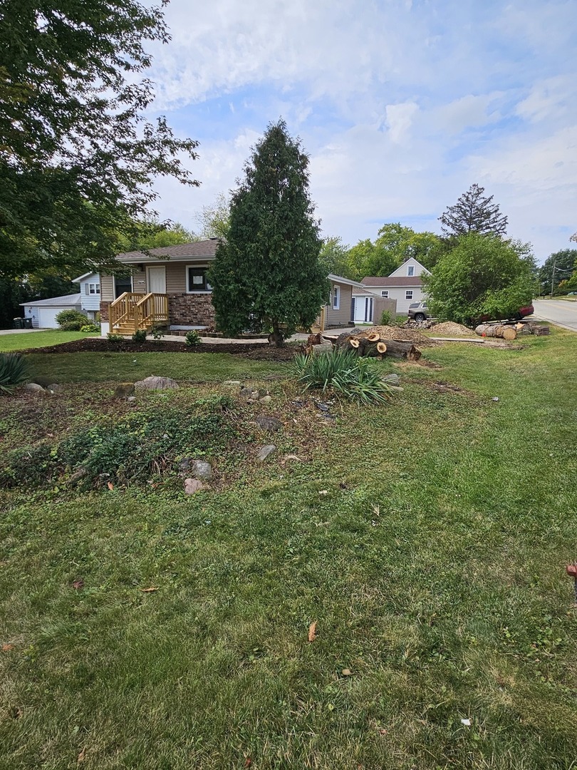 1614 North Avenue, Round Lake Beach, IL 60073