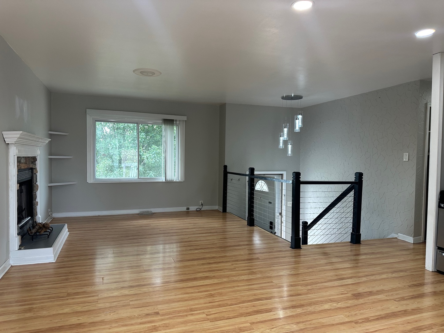 702 Union Avenue, Romeoville, IL 60446