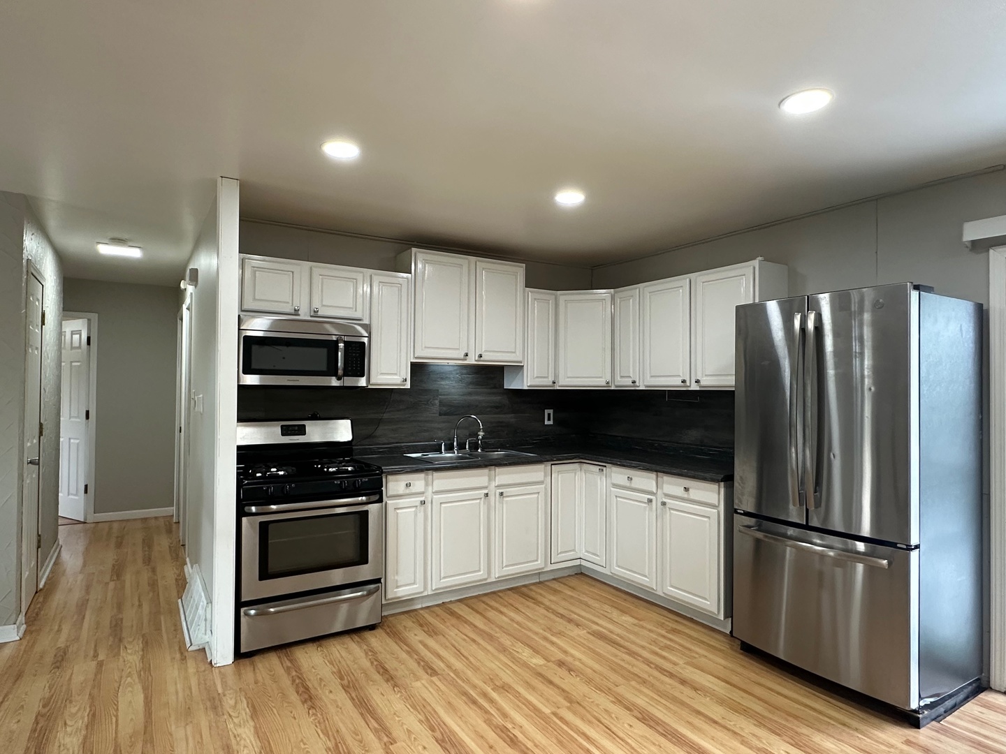 702 Union Avenue, Romeoville, IL 60446