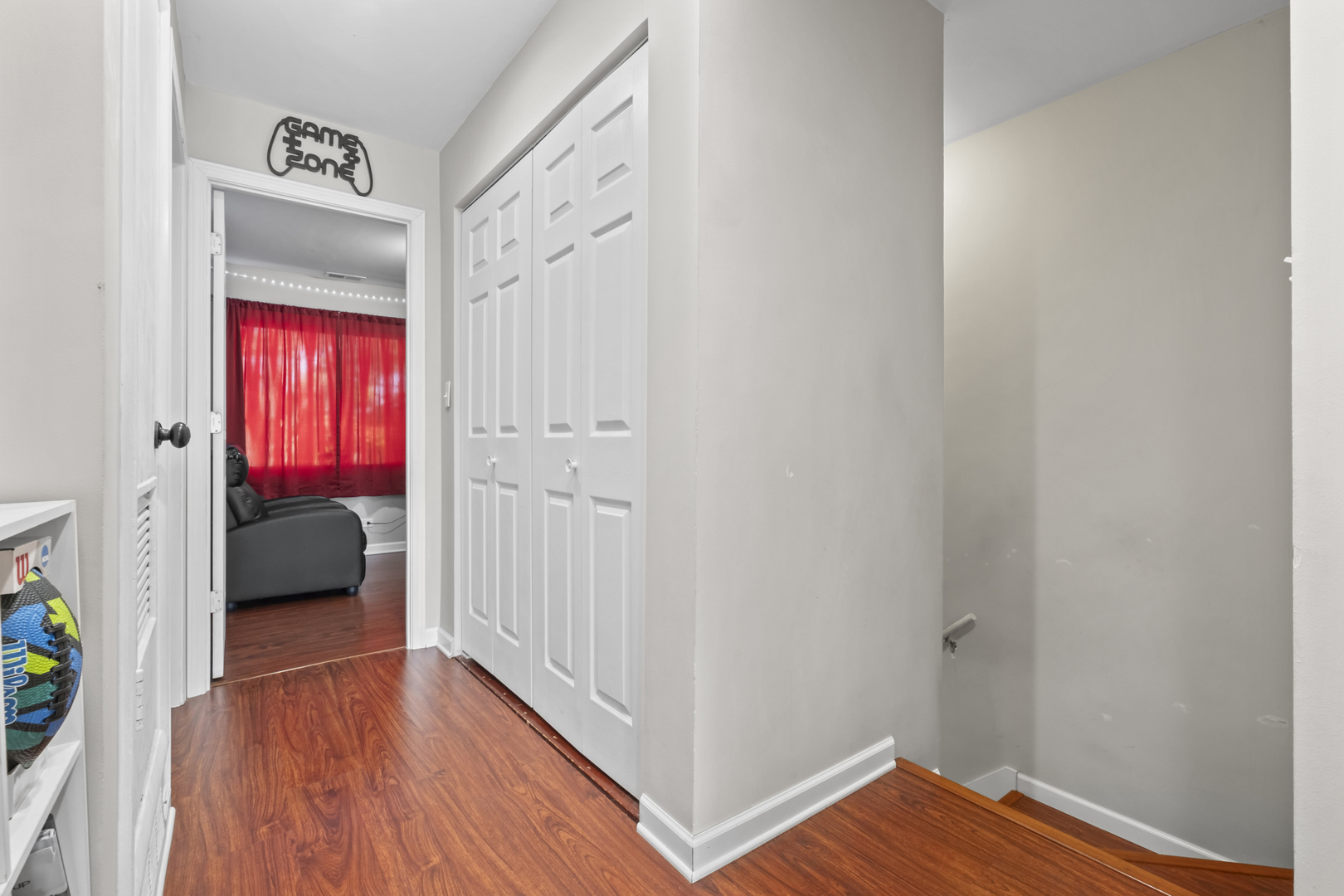 1225 Court C Avenue, Hanover Park, IL 60133