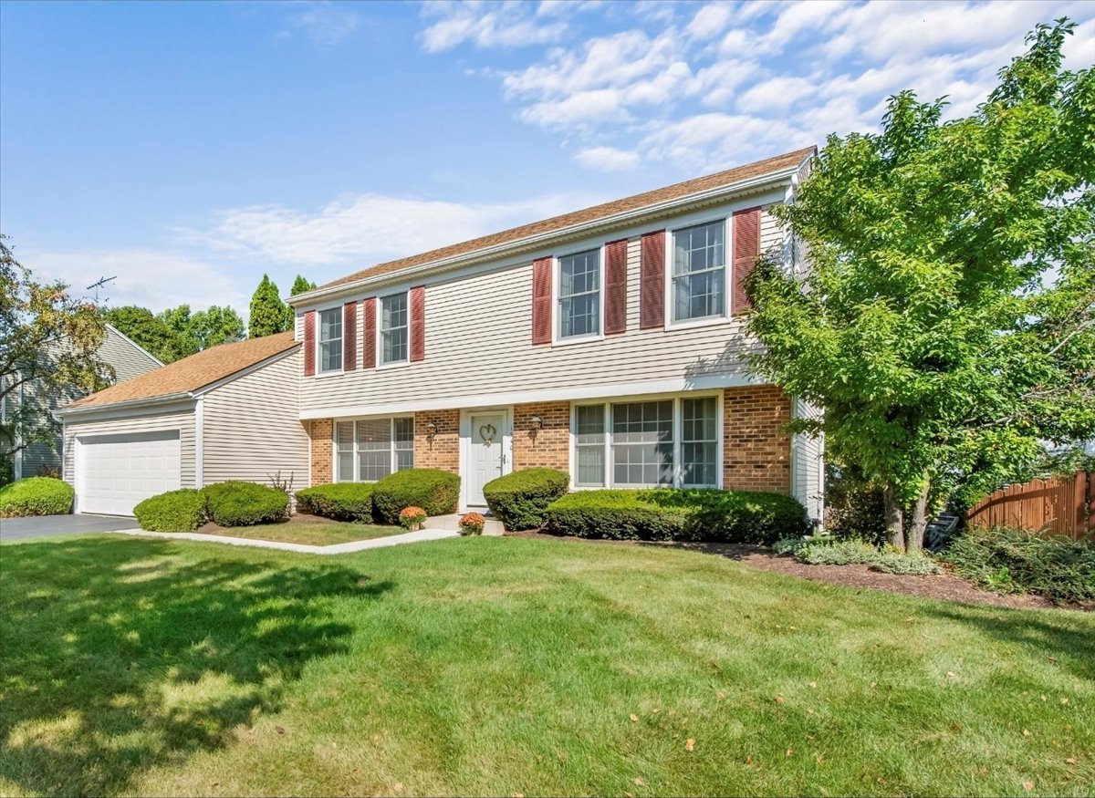 1540 Independence Avenue, St. Charles, IL 60174